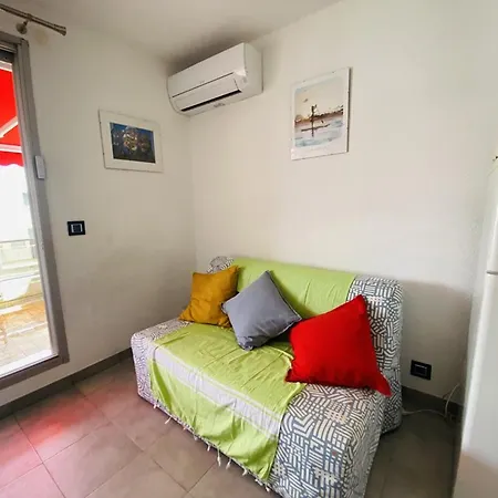 Climatise Avec Terrasse, Proche - 2 Pers. - Fr-1-874-89 *